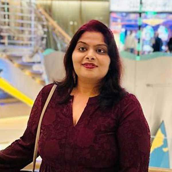 Portrait of Priya Deshmukh, Senior Trading Strategist at ProfitYatra